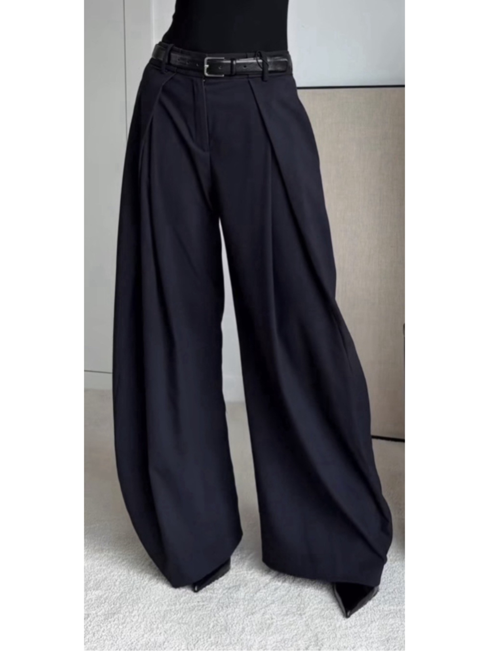 Zara Viral Wide Leg Pleated Trousers High Waisted Pants Navy Blue Women’s Sz S